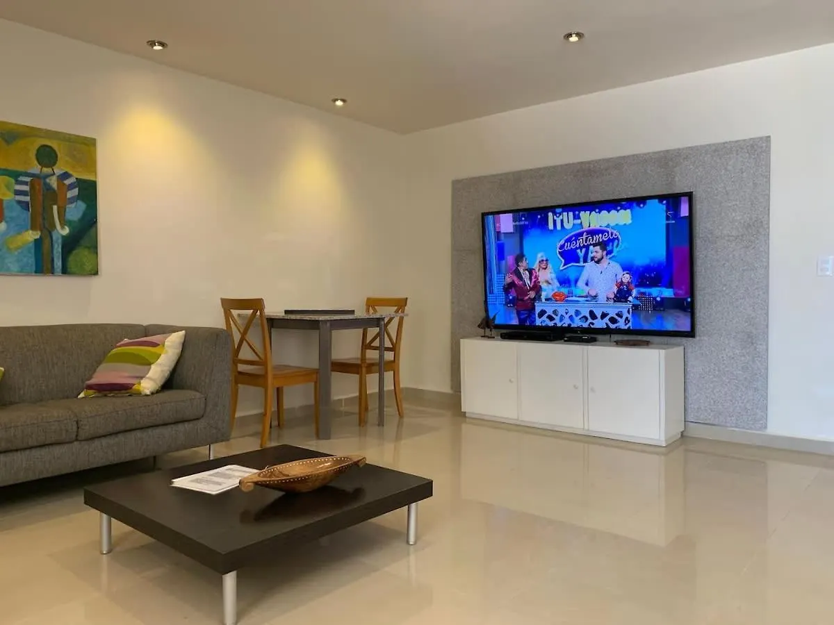 Amazing Steps From The Caribbean Sea, Beach Front Cancun Apartment